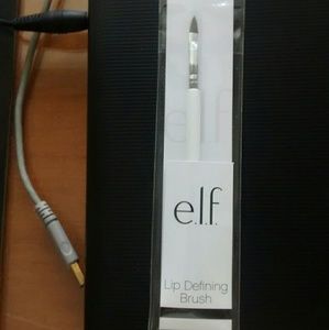 Elf Lip Defining Brush